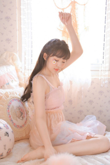 吃着她的小核桃